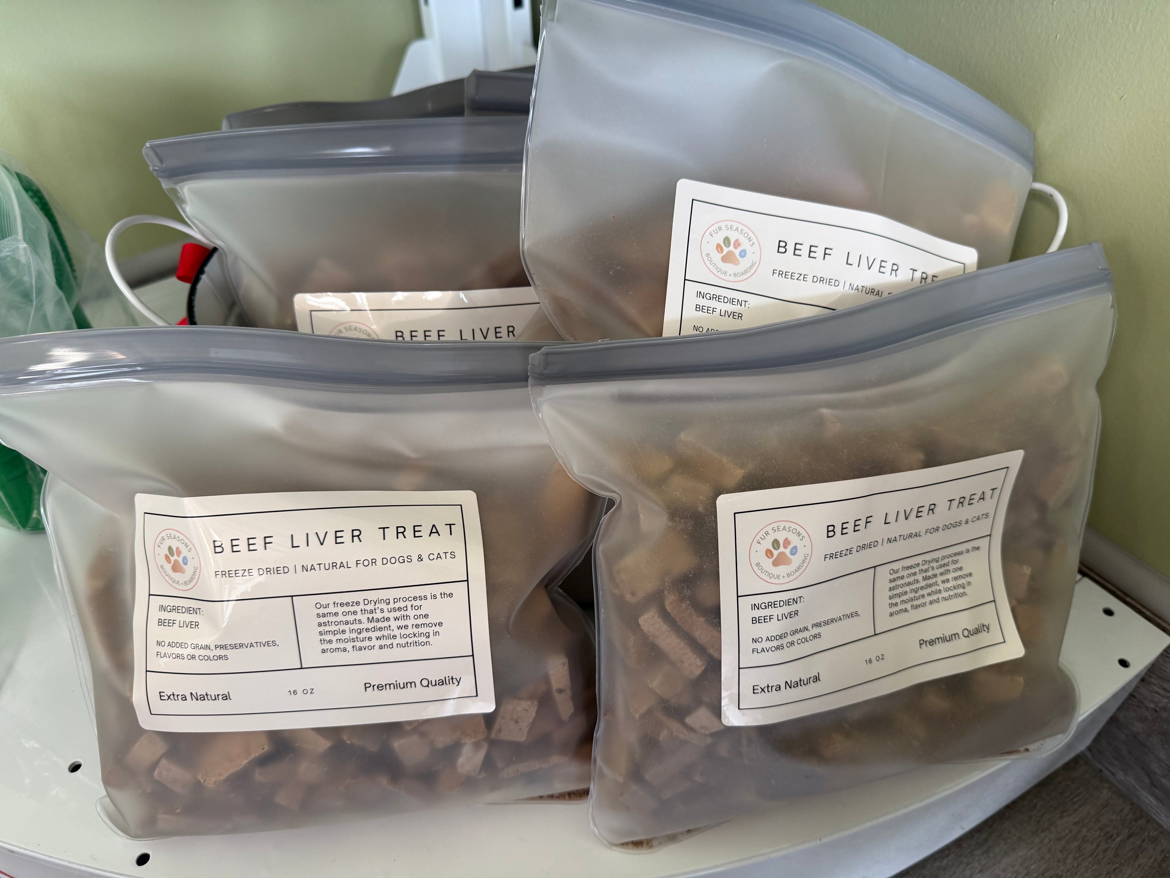 Freeze Dried Beef Liver Treats for Dogs & Cats – High Protein Single Ingredient Pet Treats